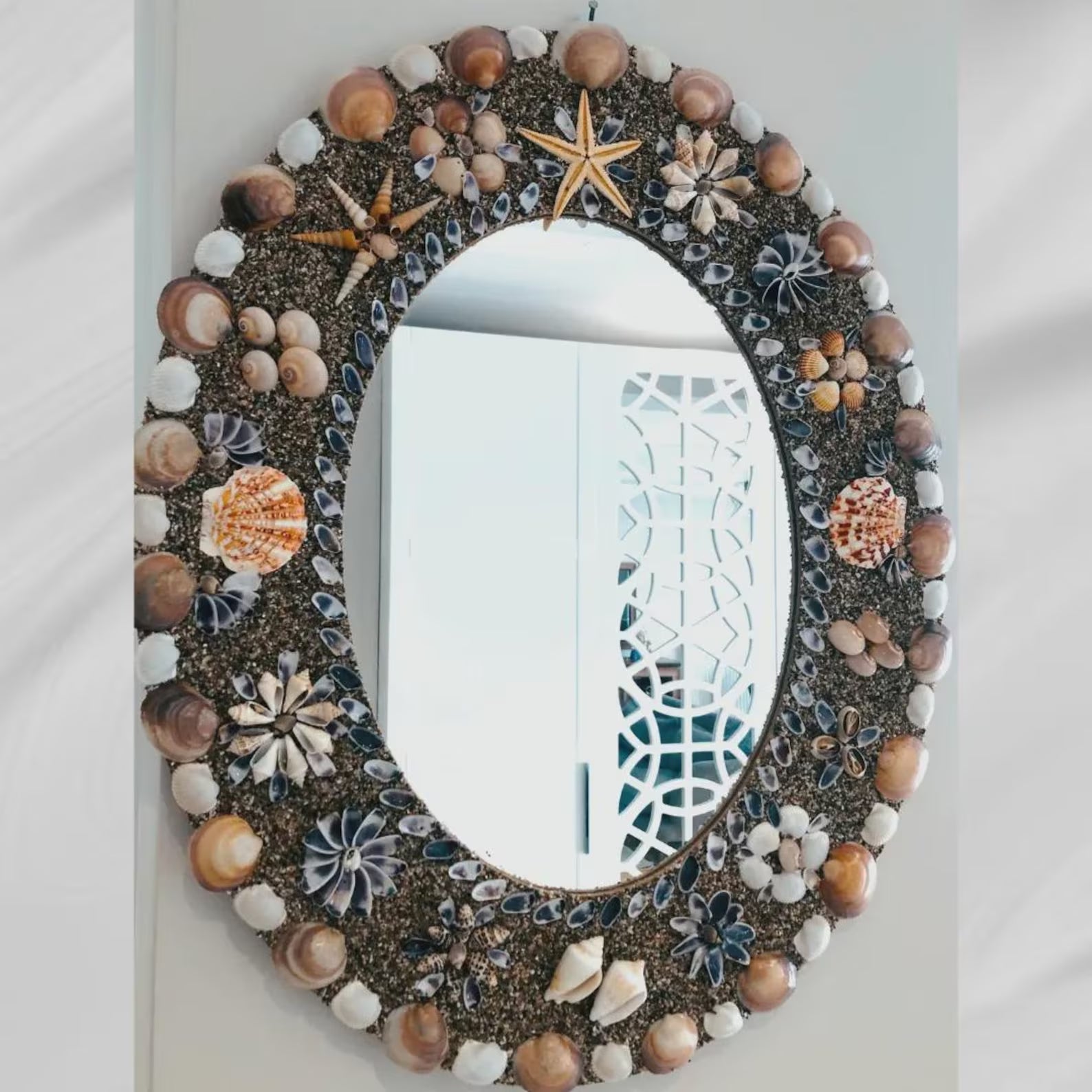 Conque — Shell Round Mirror