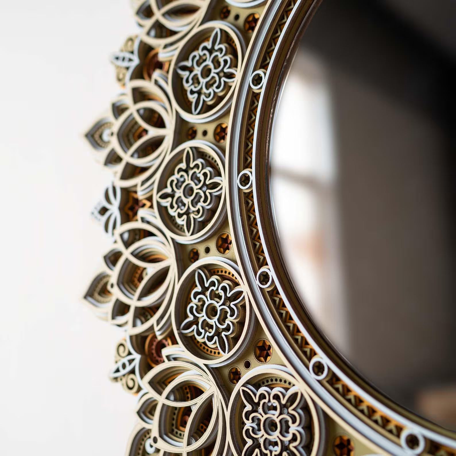 Solène — Mandala Mirror